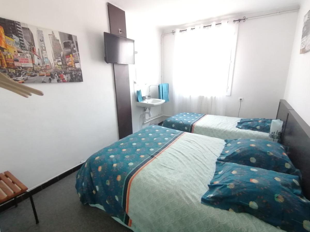 Auberge De La Petite Hutte Codolet Dış mekan fotoğraf
